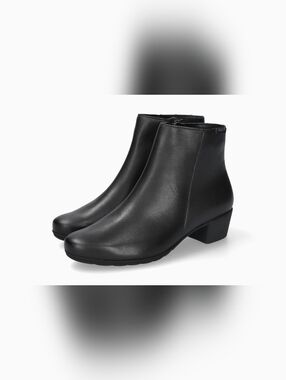 MEPHISTO LOLA Ankle Boot US 7.5 Like New